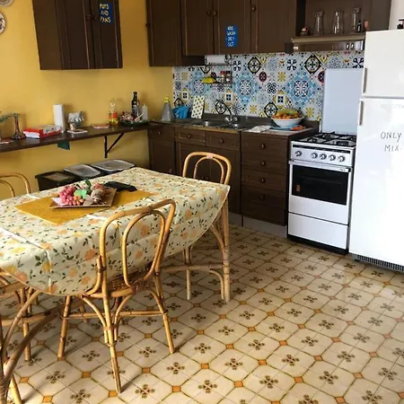 House Giardini-Naxos