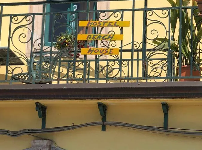 House Hostel Giardini Naxos